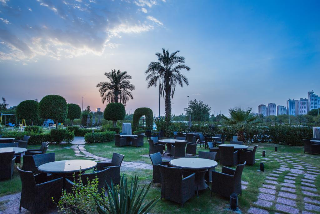 New Park Hotel Kuwait City Exterior photo